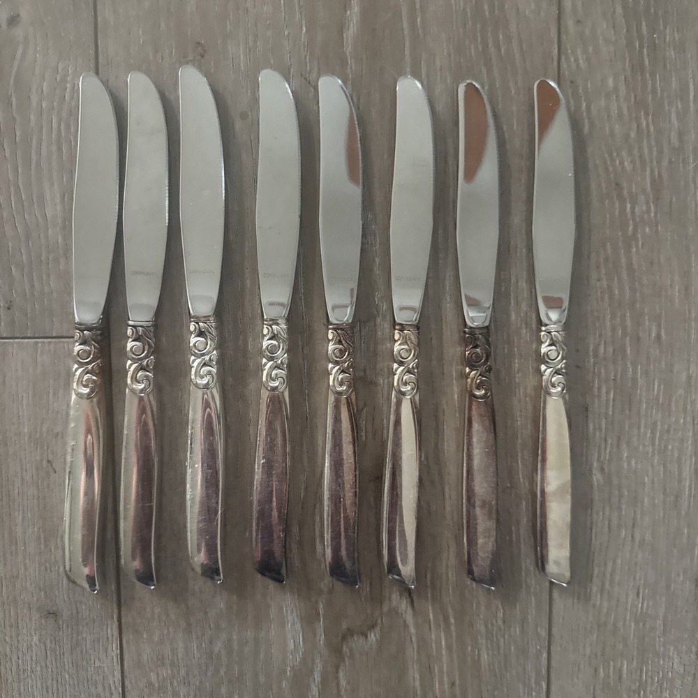 Set of 8 Oneida Community Silver  SOUTH SEAS  Silverplate Dinner Knives  1955